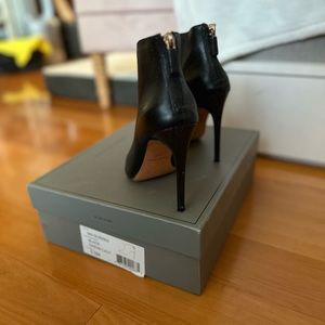 Bcbg black bootie heels
